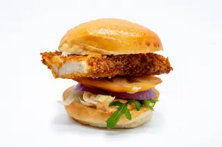 Hamburguesa pollo salsa trufa