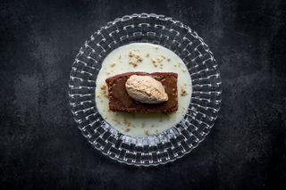 Фініковий пиріг з мусом три молока (210g)