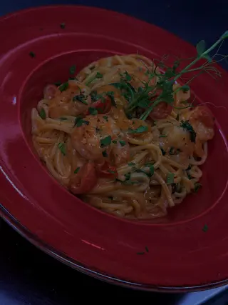 TAGLIATELLE Z KREWETKAMI