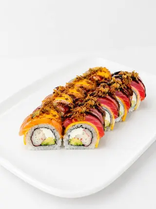 NOMNOM Рол з лососем сиром чедер та тунцем