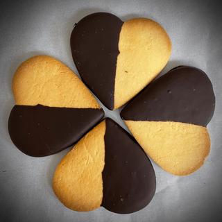 Biscotti cuoricini glassati al cioccolato - 2 pezzi