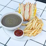 N1 ბიზნეს ლანჩი სოკოს კრემ-სუპი და სენდვიჩი