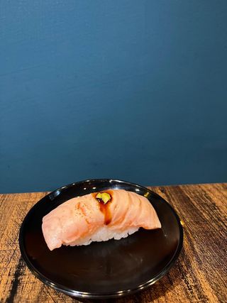 Nigiri salmone scottato  3 pezzi