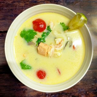 Том Кха, 600 г