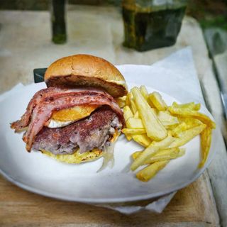 11.- Hamburguesa La Duran (200 Gr.)