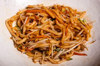 Udon saltato con verdure