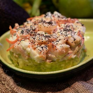 ENSALADILLA RUSA DE LANGOSTINO Y AGUACATE