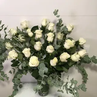 Ramo GRANDE de rosas blancas (24)