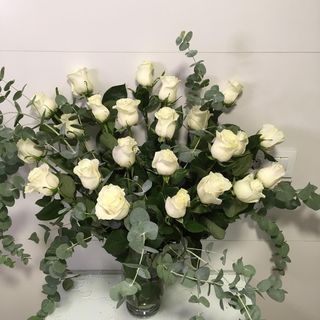 Ramo GRANDE de rosas blancas (24)