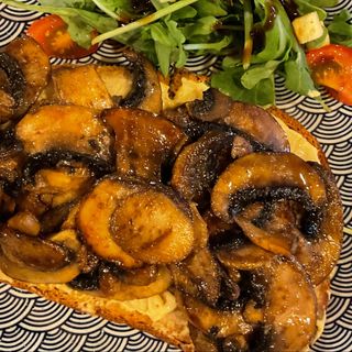 Tosta de cogumelos 