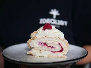 Рулет меренговий за 100 гр (100g)