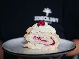 Рулет меренговий за 100 гр (100g)