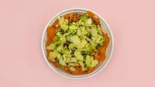 Tartare di Salmone avocado mandorla sesamo