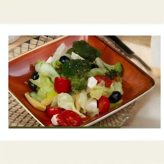 Салат с брокколи