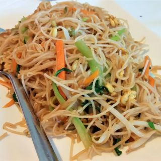 120. Fideos Chinos Con Tres Delicias