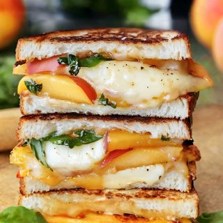 Grilled peach, brie & basil sandwich