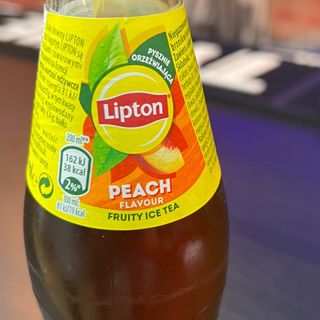 Lipton ice tea cytrynowa lub brzoskwiniowa
