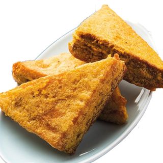 Sandwich Pakora + Masala Tea