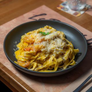 TAGLIATELLE EN SALSA DE AJÍ AMARILLO