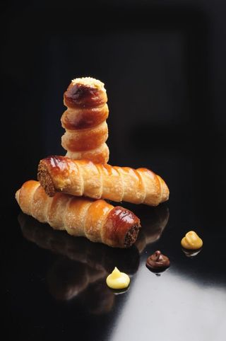 Cannoli sfoglia crema