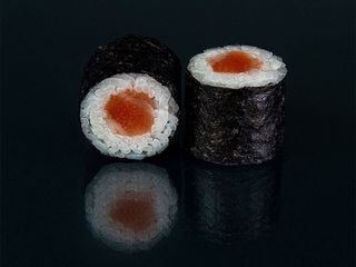 Макі з лососем (95g)