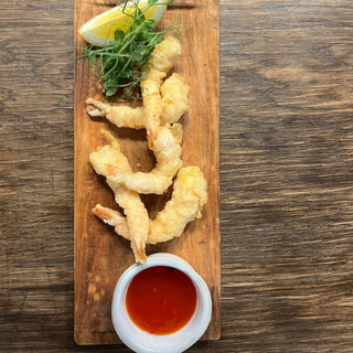 Креветки темпура з соусом світ чилі (5шт)