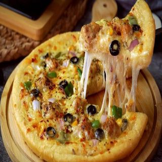 Chicken Malai Boti Pizza