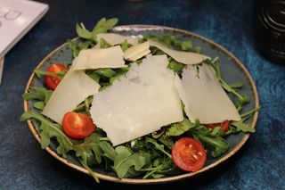 Rukola čeri i parmezan