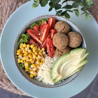  Obrok salata & falafel