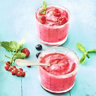 helado vegano de frambuesa con limon i menta