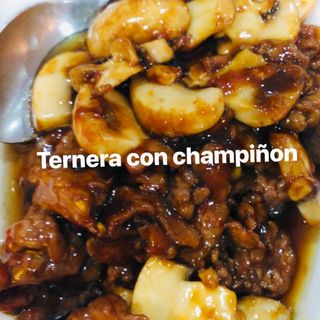 Ternera con champiñon