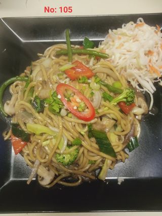 Makaron chiński z warzywami