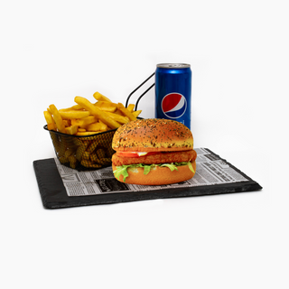 OFERTA Burger de vita clasic + cartofi prăjiti si sos de usturoi + PEPSI doza