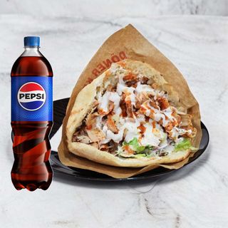 Kebab w bułce + Pepsi 0,5l