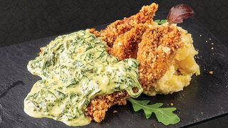 Хрупкави пилешки филенца със спаначен сос (400г)