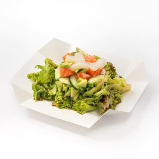 Ensalada con vieira y salmón