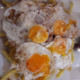 Plato De Huevos Rotos (4 Pax)