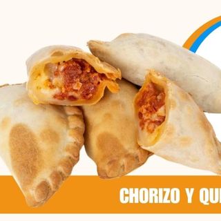 Empanada De Chorizo Y Queso