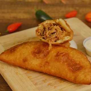 Empanada de Queso y Plátano