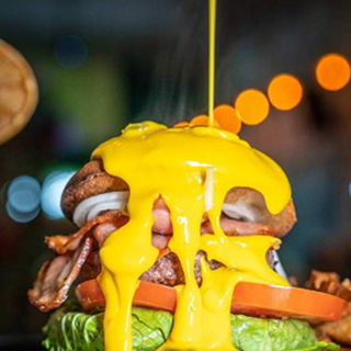 Hamburguesa De Fonduestino Cheese