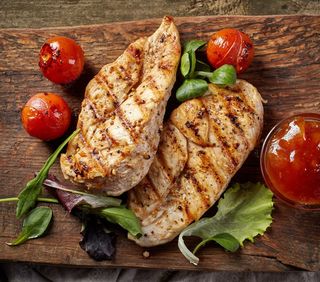 Piept de pui la gratar