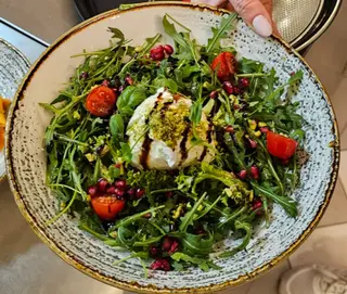 Sałatka z mozzarella di bufala i ricotta