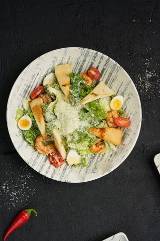 Цезарь с креветками (330г)