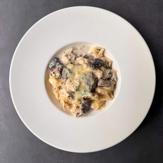 Tortelinni u umaku od tartufa