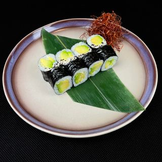 Hosomaki Awokado z sezamem