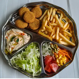 Plato falafel libanés