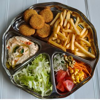 Plato falafel libanés