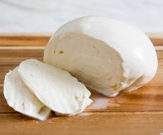 MOZZARELLA DI VACCINA