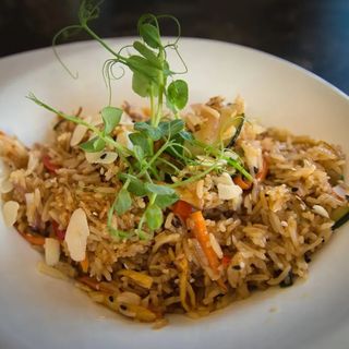 Orez prăjit cu legume