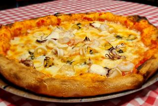 Frutti di Mare pizza 32cm